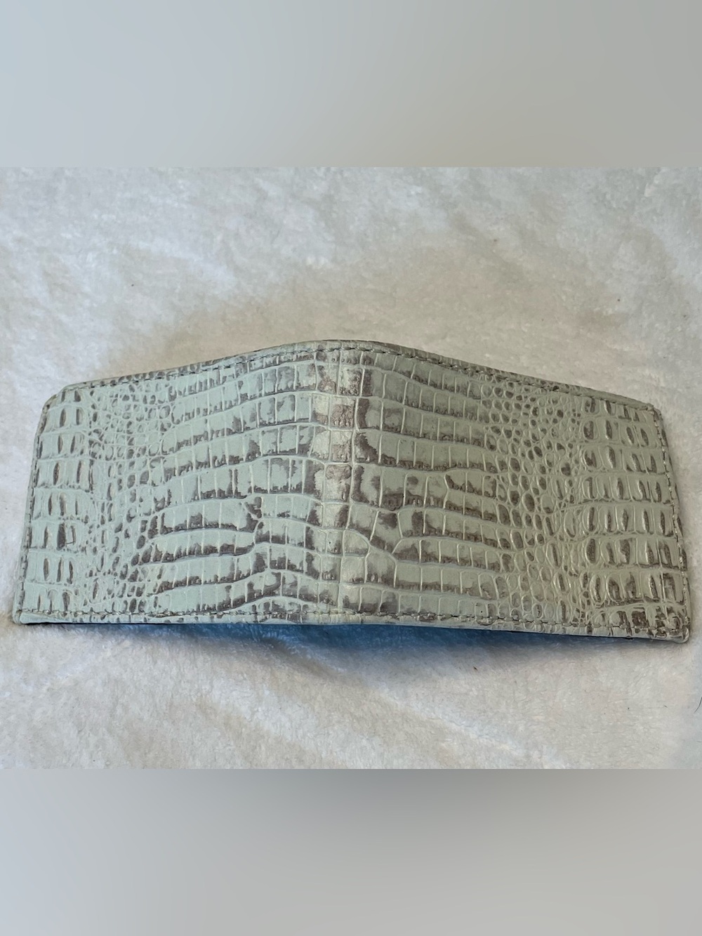 Genuine White Crocodile Hornback Bifold Men’s Wallet w/Ostrich Leather Interior.